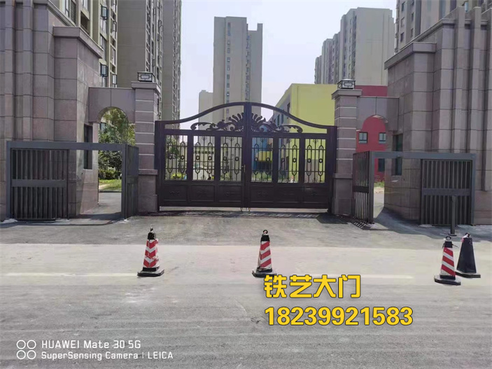 鐵藝大門(mén)廠(chǎng)家案例